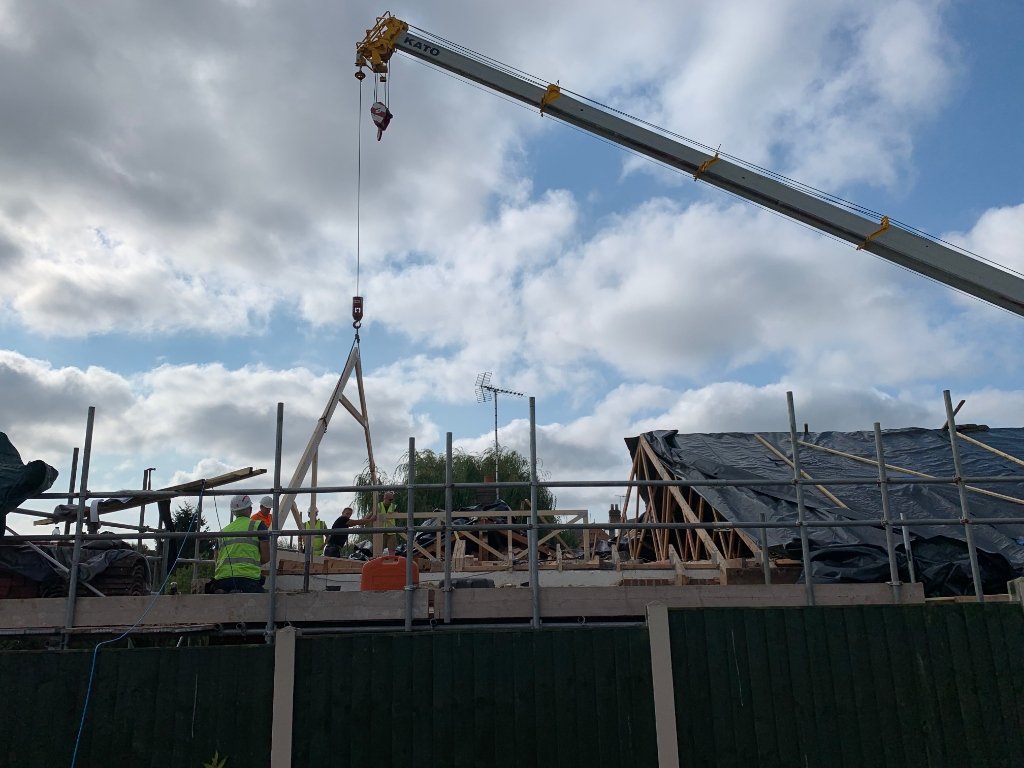 Mobile Crane Lifting Timber Roof Truss